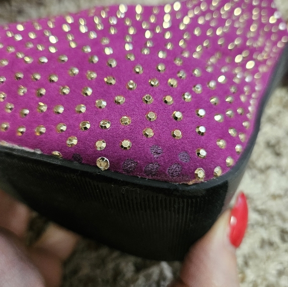 Shoe Dazzle Gold Sparkly Heels - Picture 11 of 13